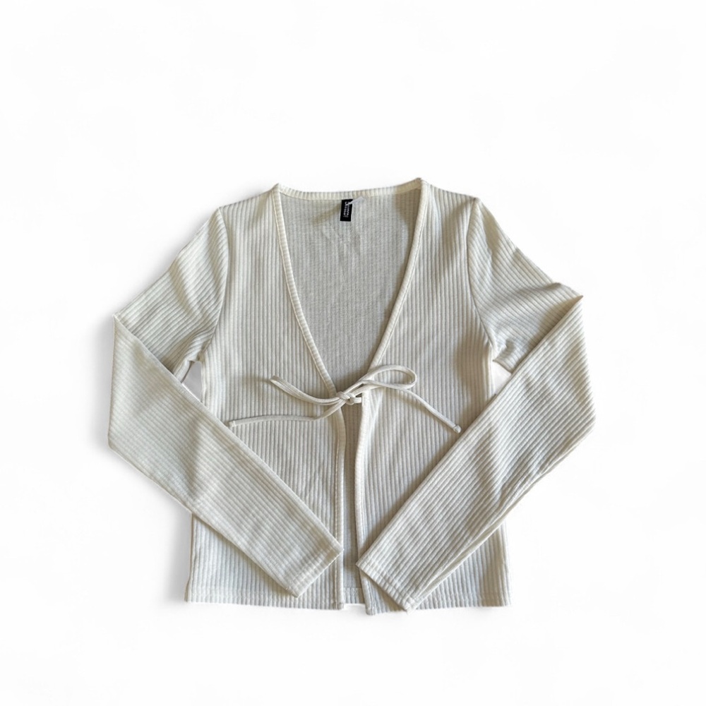 ✨H&M White Knit Cardigan